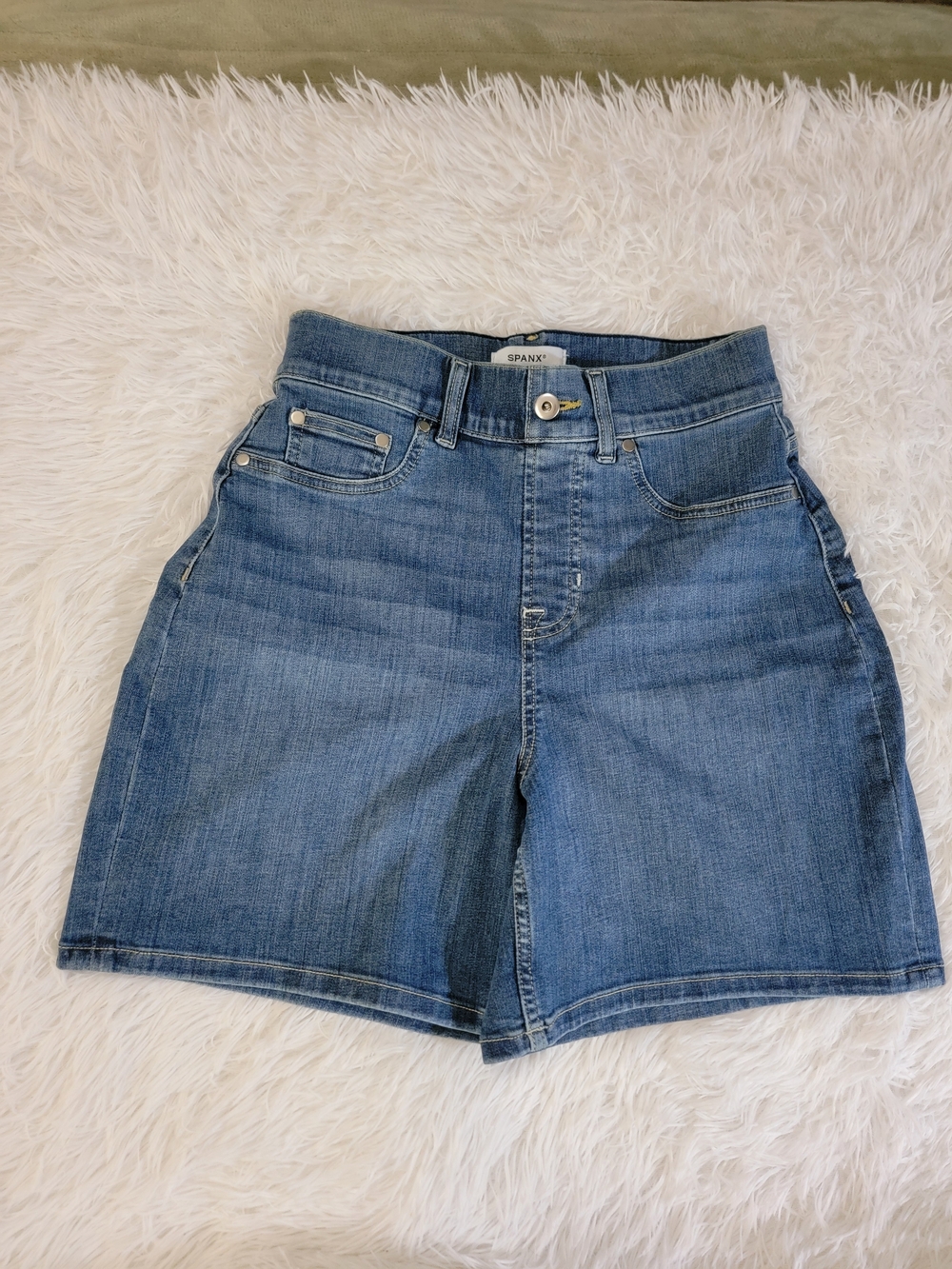 Spanx Vintage Womens Indigo High-Rise Pull-On Shaping Jean Shorts Size Small 4-6 - Picture 7 of 16